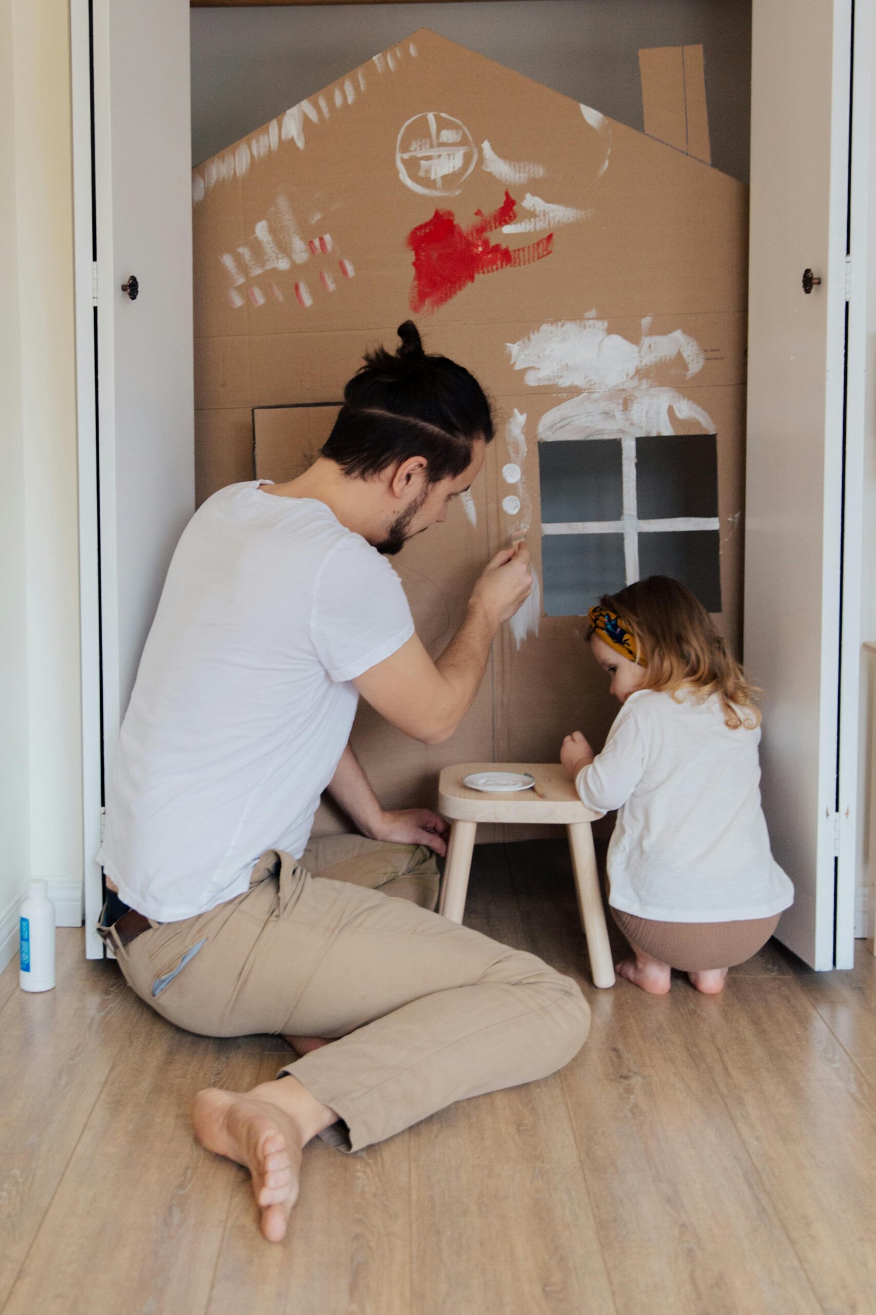 Devenir père : une aventure identitaire et relationnelle